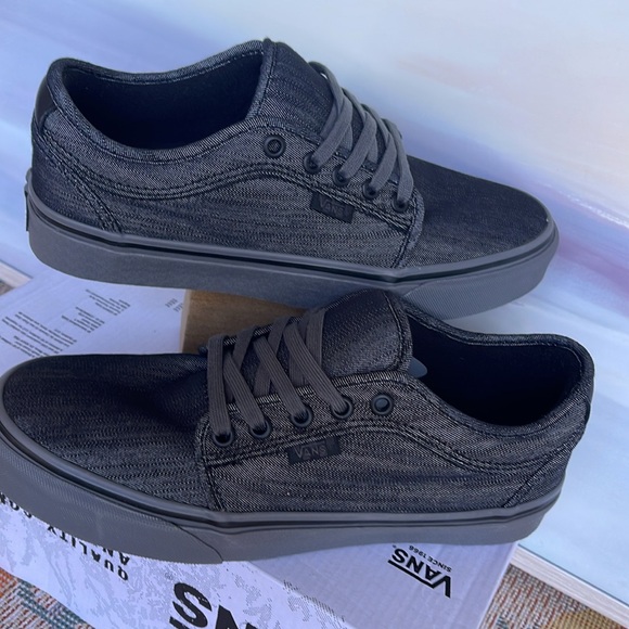 Vans WMNS Skate Chukka Low
Black/Grey/Denim
VN0A4BX45BR
Sneakers - Picture 10 of 16